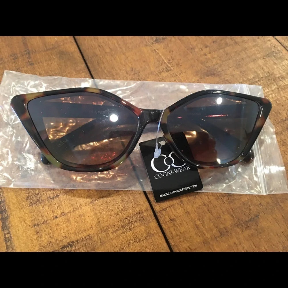 SUNGLASSES